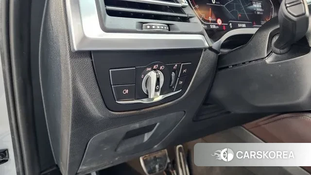 BMW X4 (G02) 2023 Серебристо-серый из Кореи, фото 5