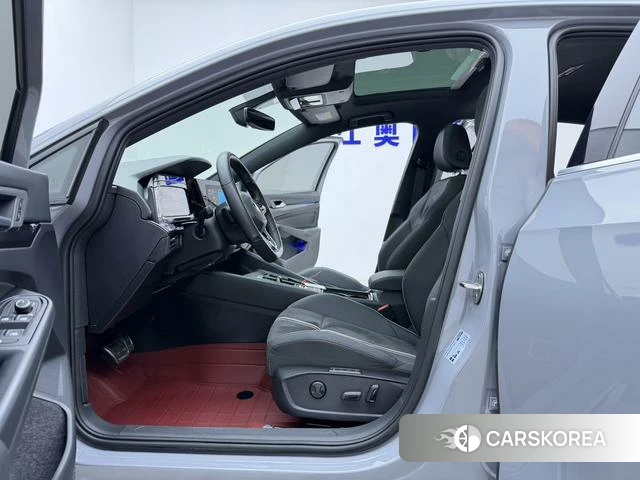 Volkswagen Golf 2023 Темно-серый из Китая, фото 5