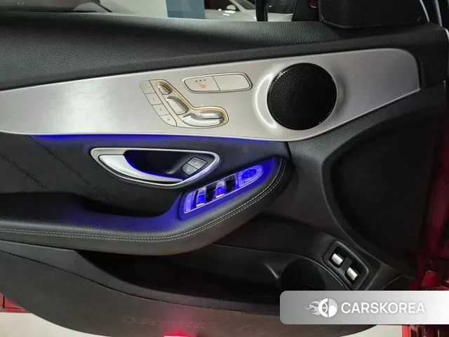 Mercedes-Benz C-Class W205 2020 Красный из Кореи, фото 5