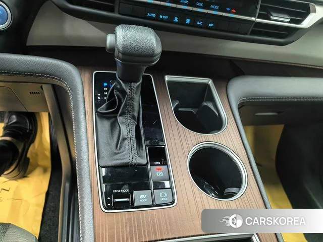 Toyota Saina 2022 Темно-серый из Китая, фото 5