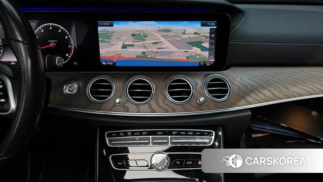 Mercedes-Benz E-Class W213 2020 Черный из Кореи, фото 5