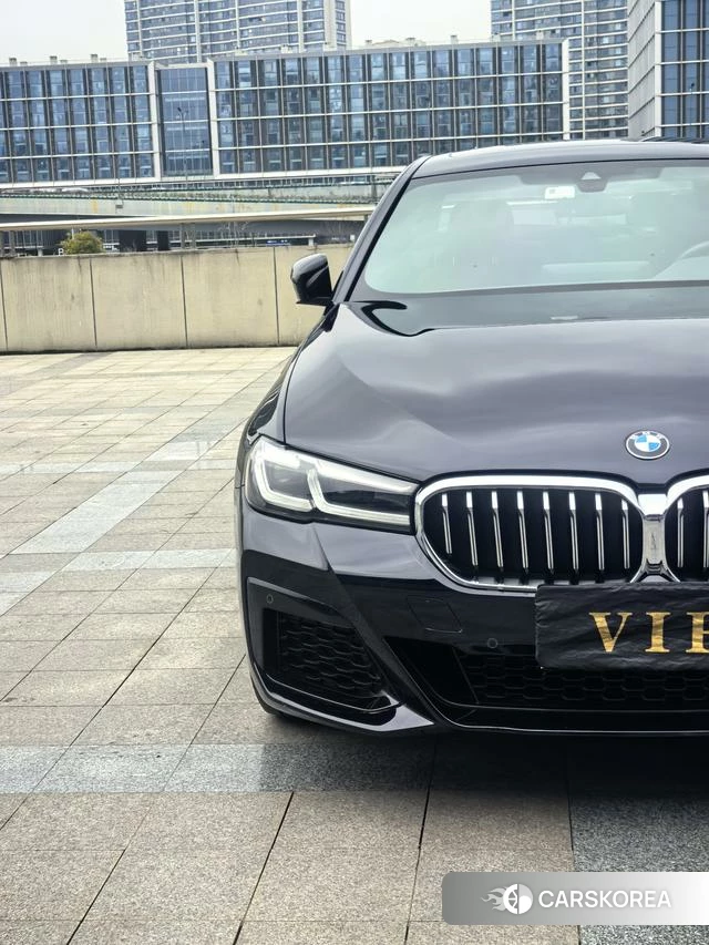 BMW 5 series 2022 Черный из Китая, фото 5