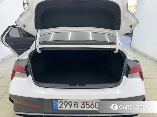 Hyundai The New Avante (CN7) 2024 Белый из Кореи, фото 5