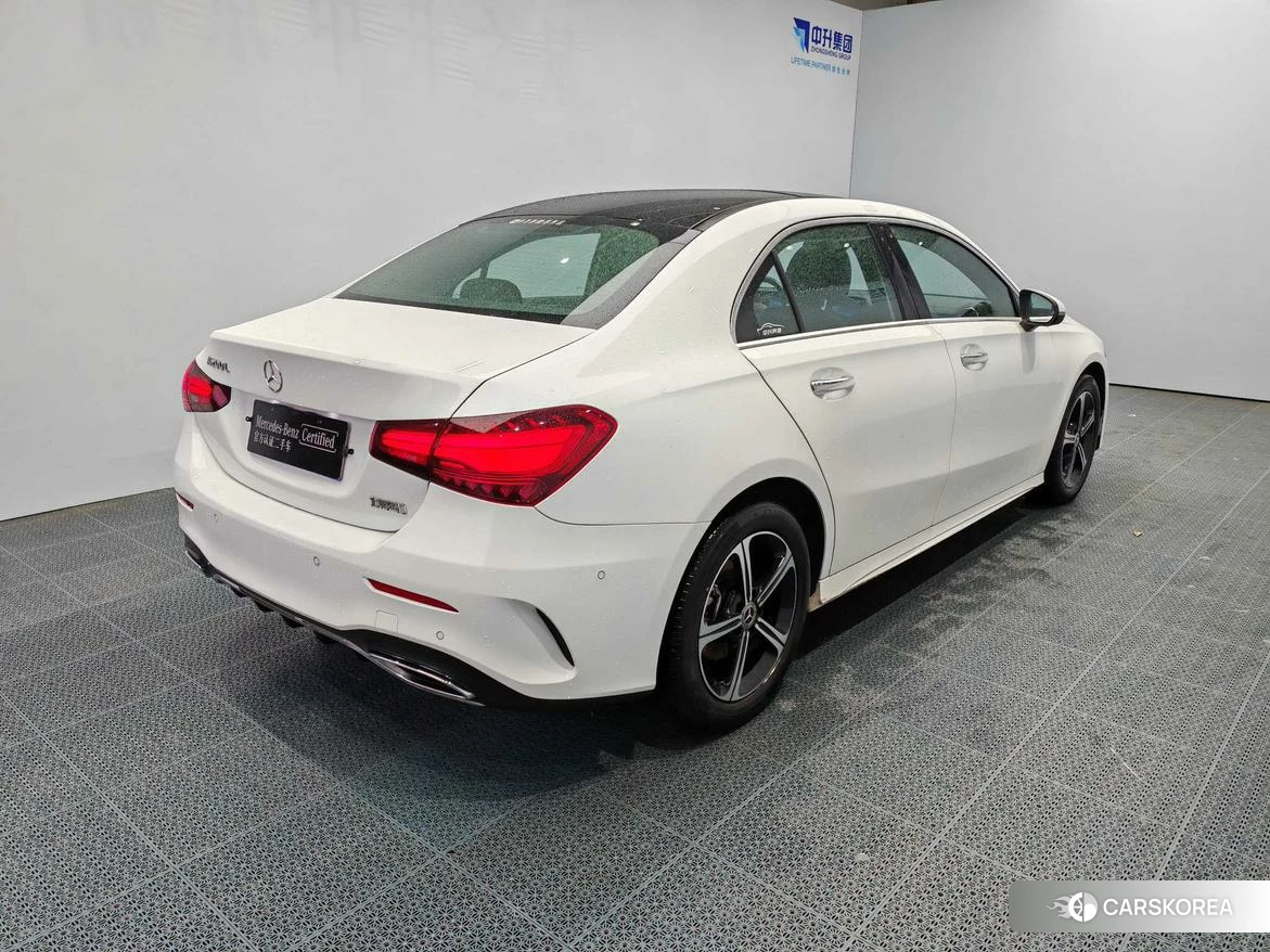 Mercedes-Benz Class A 2022 Белый из Китая, фото 5