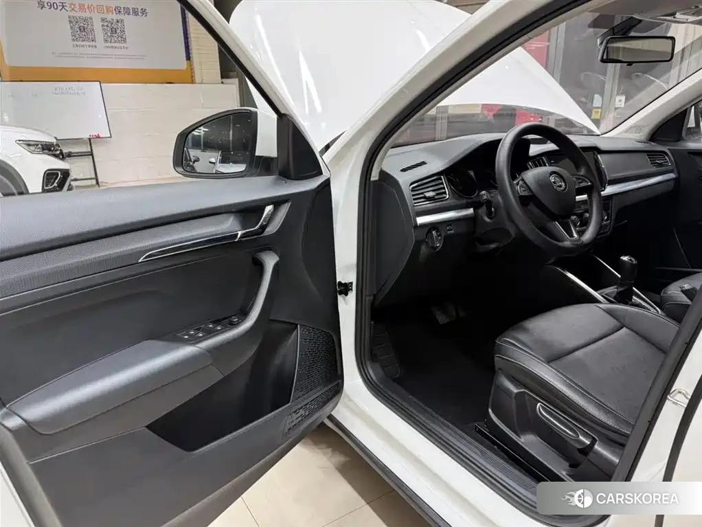 Skoda Komick 2022 Белый из Китая, фото 5