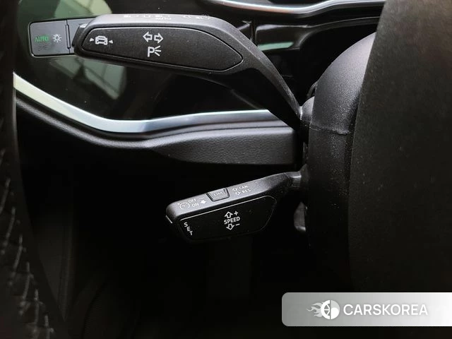 Audi Q3 (F3) 2022 Белый из Кореи, фото 5
