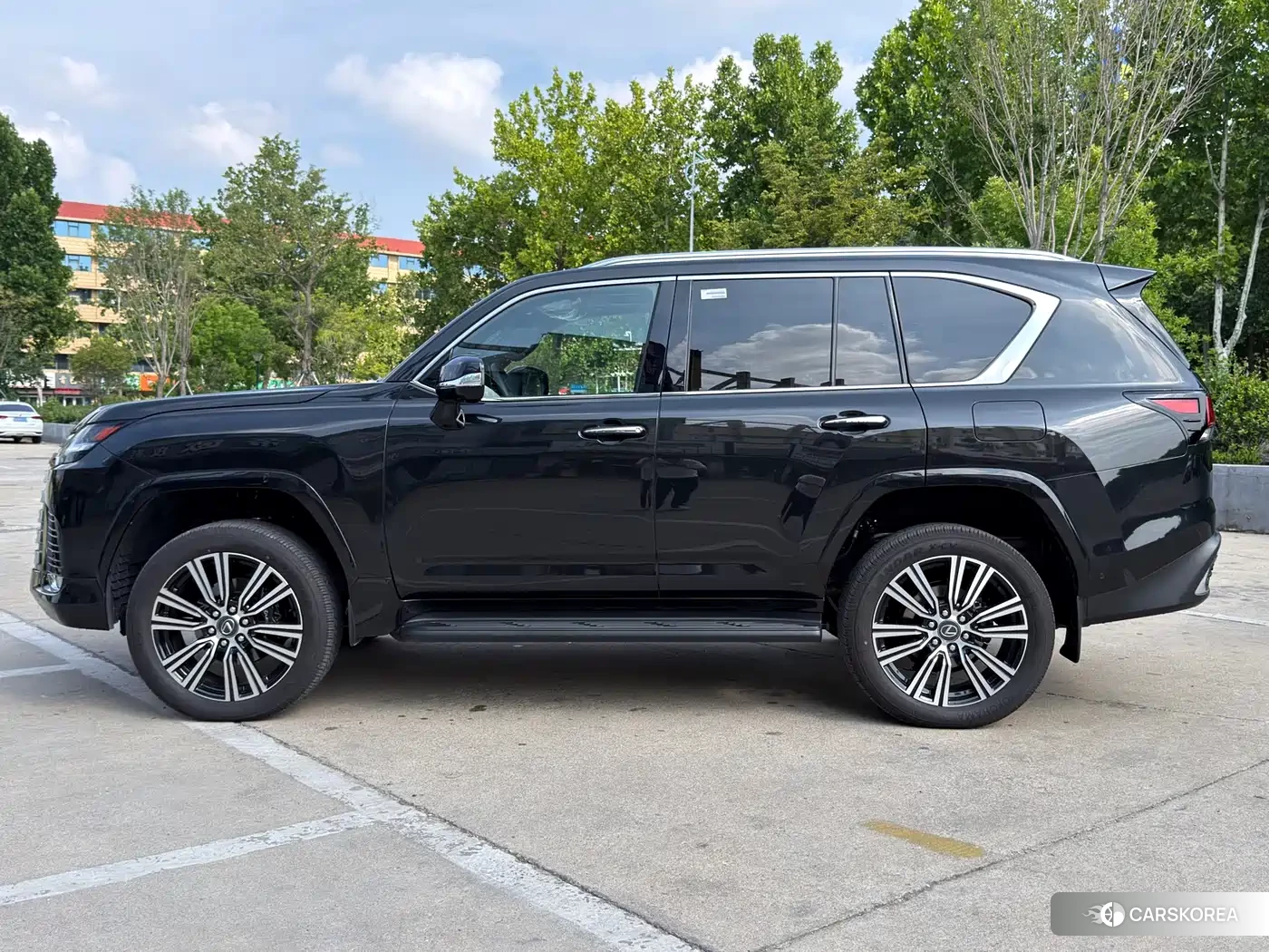 Lexus LX 2026 Черный из Китая, фото 6