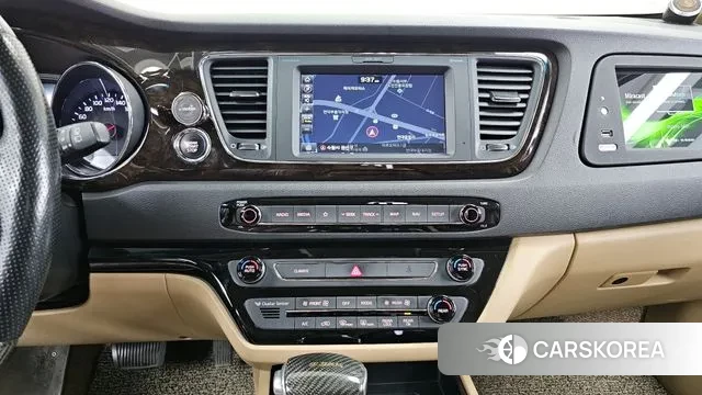 Kia The New Carnival 2019 Черный из Кореи, фото 5