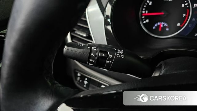 Kia Seltos 2022 Серебристо-серый из Кореи, фото 5