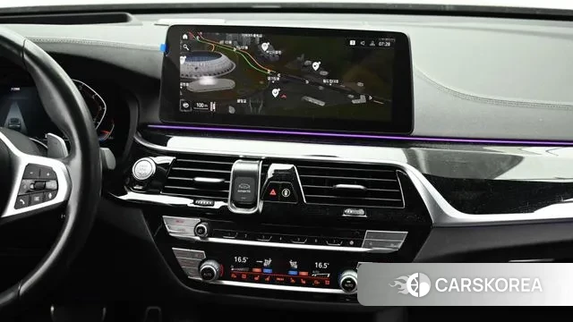 BMW 6 Series GT (G32) 2022 Серебристо-серый из Кореи, фото 5