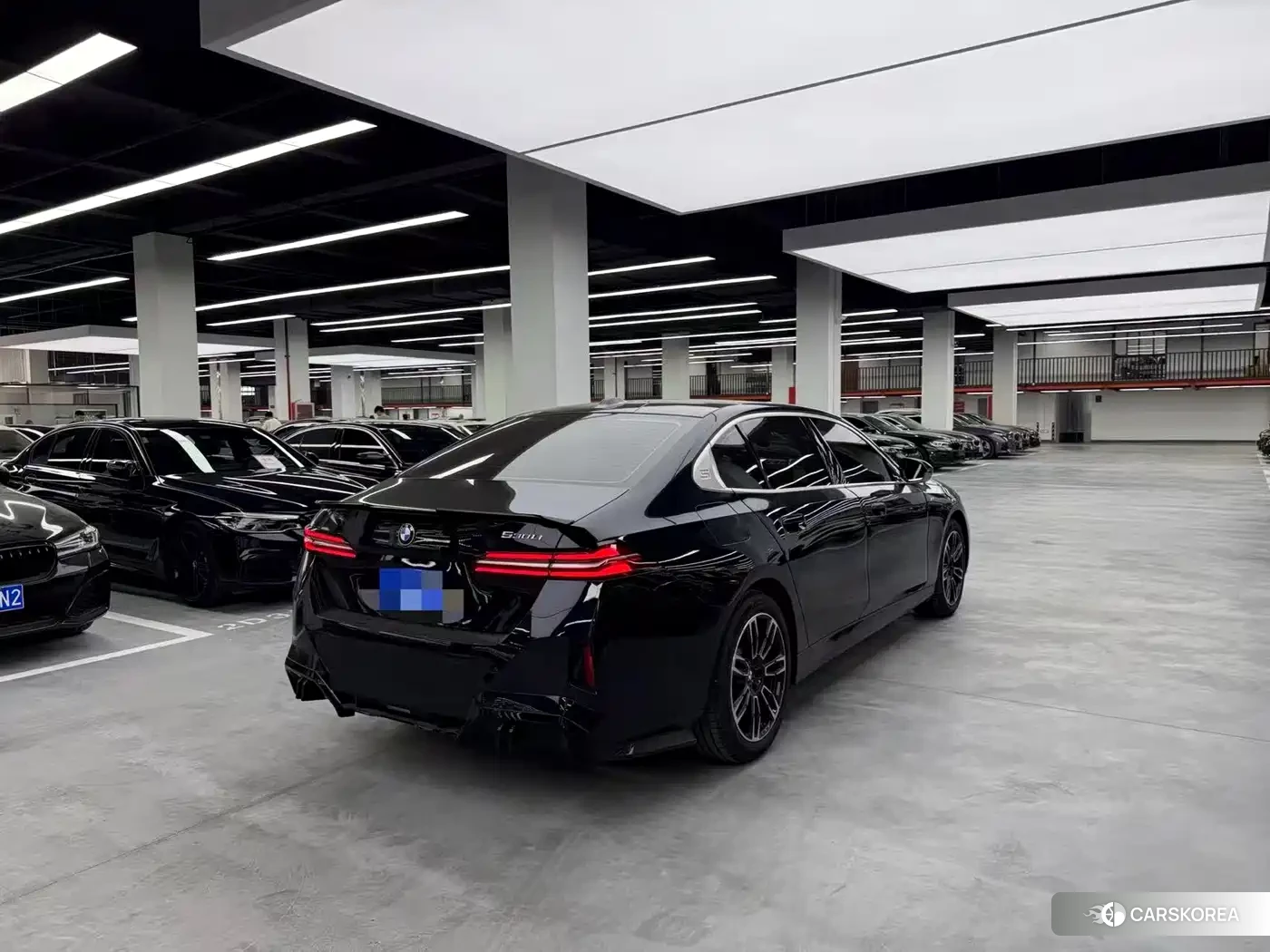 BMW 5 series 2024 Черный из Китая, фото 5