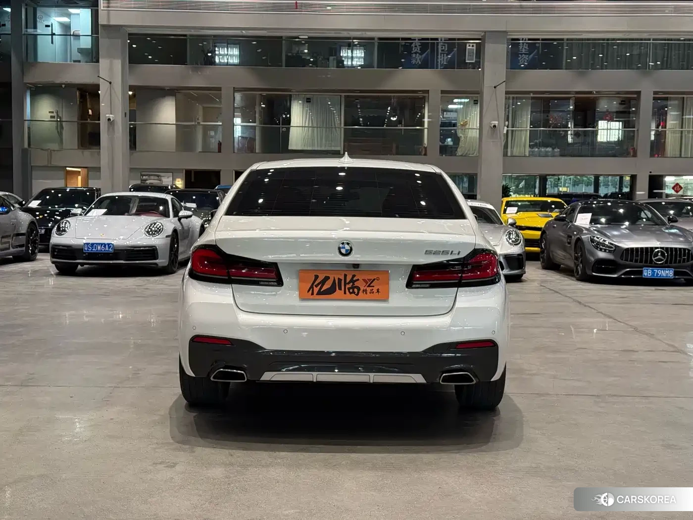 BMW 5 series 2022 Белый из Китая, фото 5