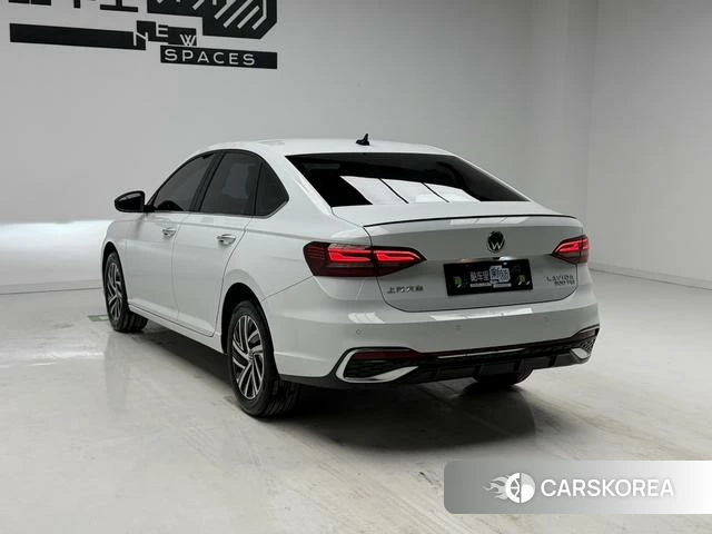 Volkswagen Lavida 2024 Белый из Китая, фото 5