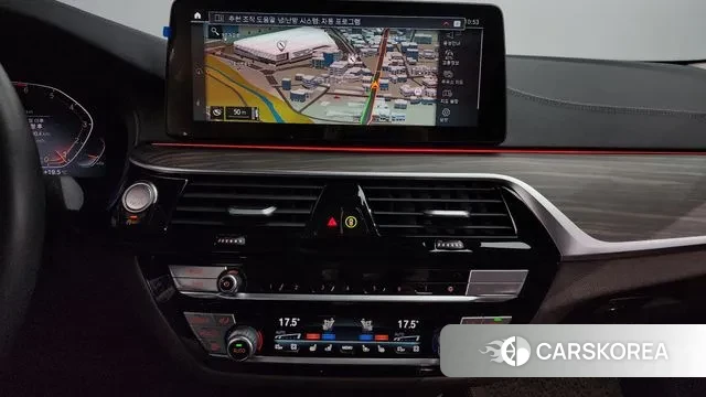 BMW 5 Series (G30) 2023 Черный из Кореи, фото 5