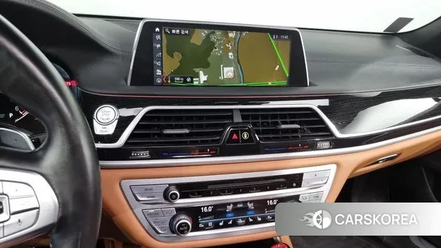 BMW 7 Series (G11) 2018 Черный из Кореи, фото 5