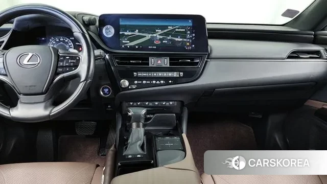 Lexus ES300h 7th generation 2021 Серебристо-серый из Кореи, фото 5