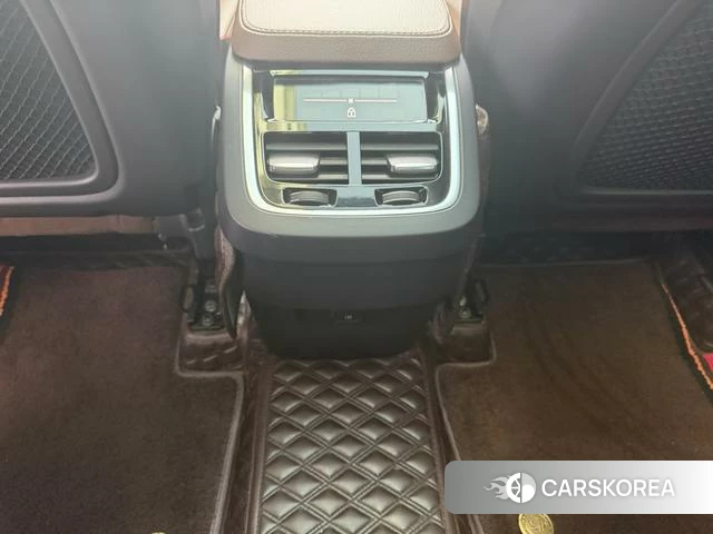 Volvo XC90 2022 Черный из Китая, фото 5