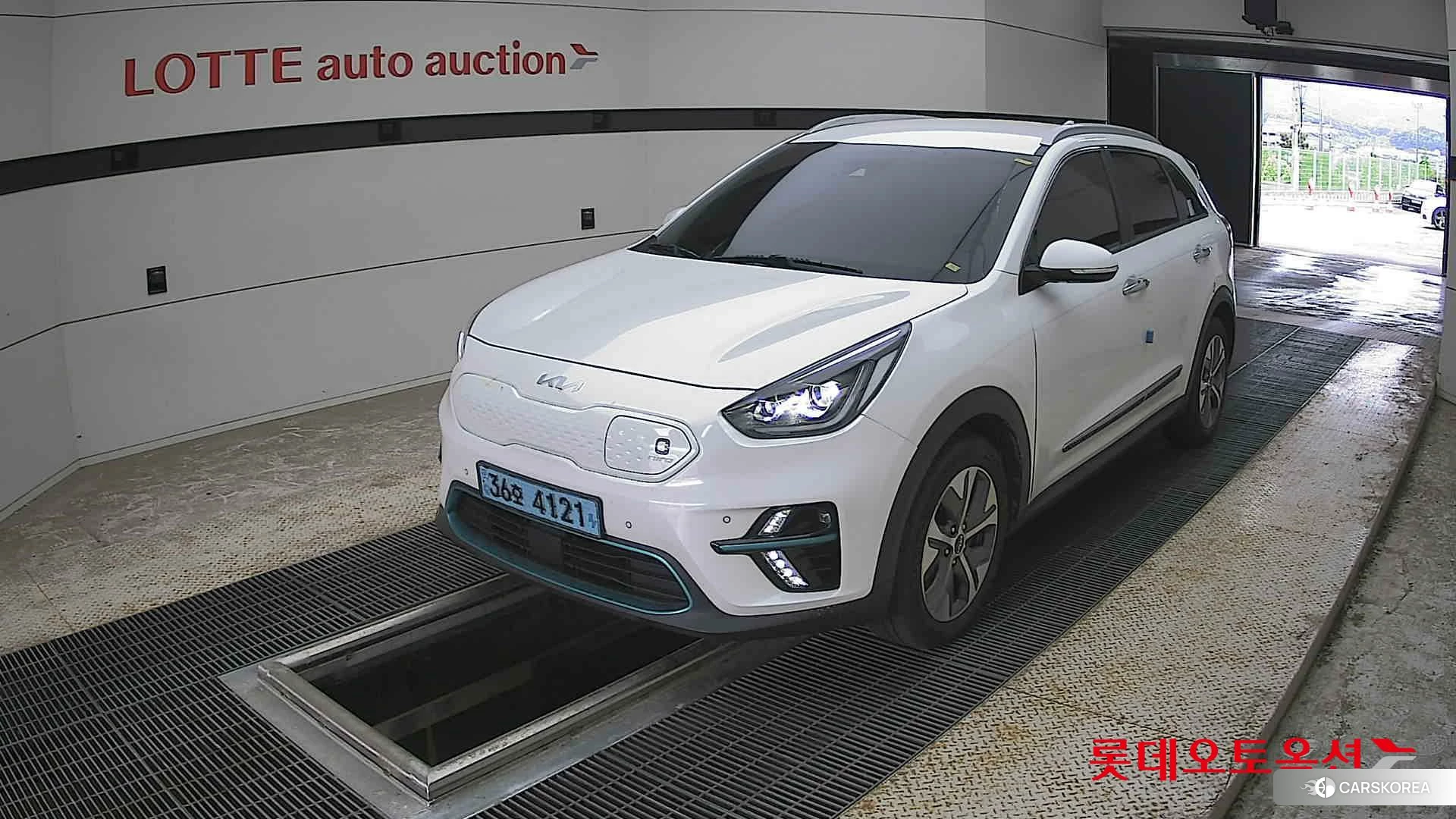 Kia Niro EV 2022 Snow White Pearl (optional) из Кореи, фото 5