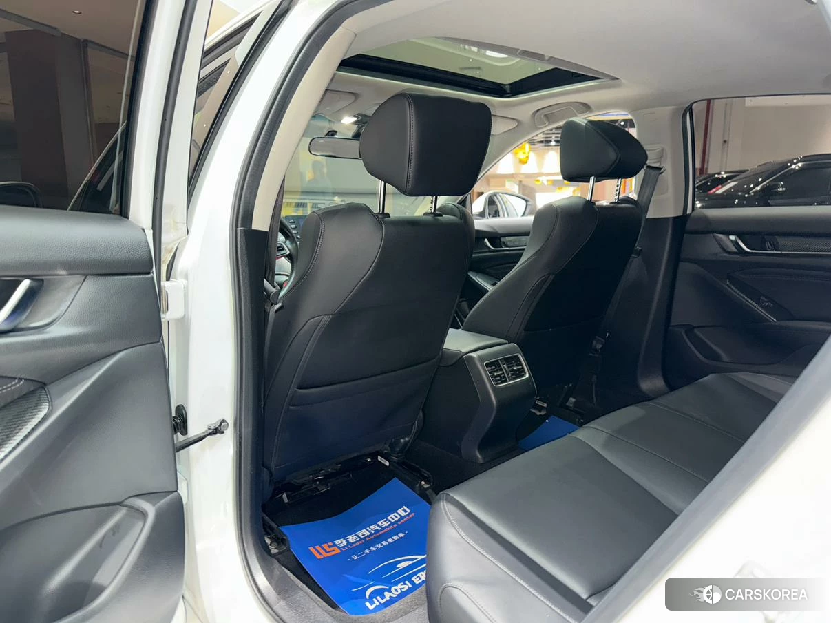 Honda Accord 2019 Белый из Китая, фото 5