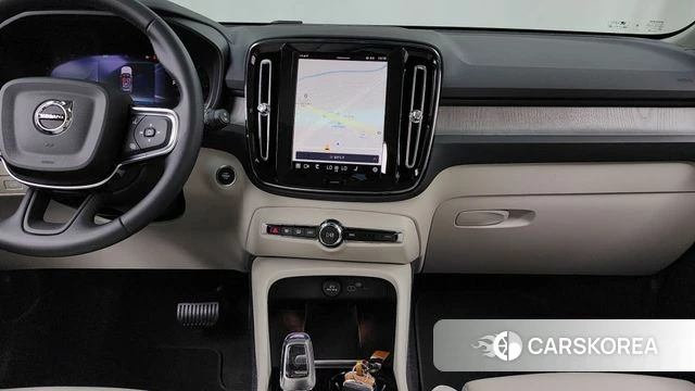 Volvo XC40 2024 Белый из Кореи, фото 5