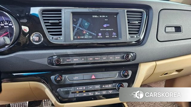 Kia The New Carnival 2019 Белый из Кореи, фото 5