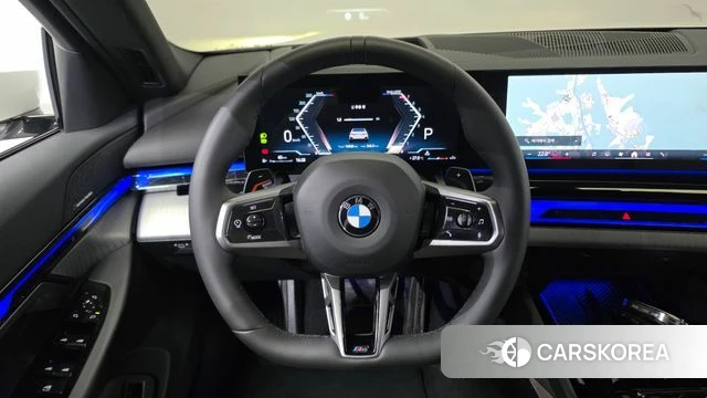 BMW 5 Series (G60) 2025 Белый из Кореи, фото 5
