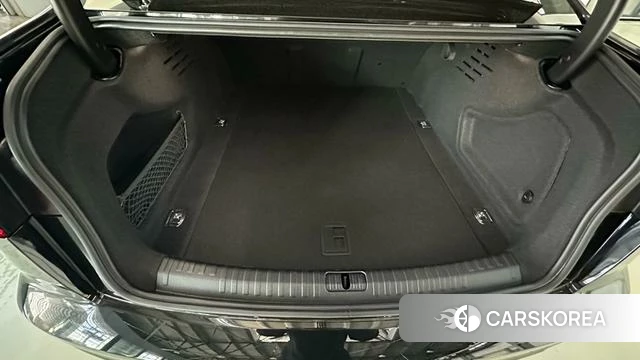 Audi A6L 2021 Черный из Китая, фото 5