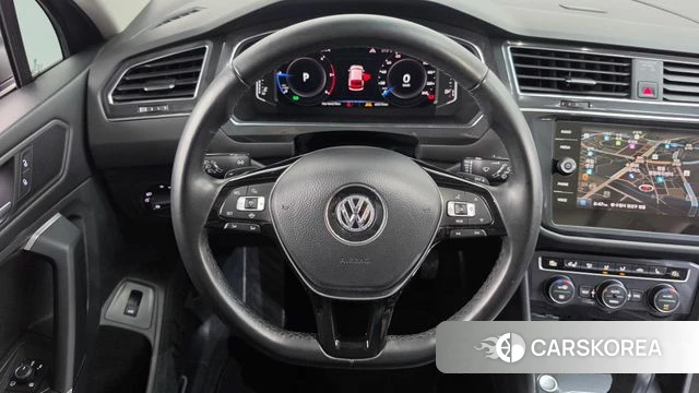 Volkswagen Tiguan Allspace 2020 Серебряный из Кореи, фото 5