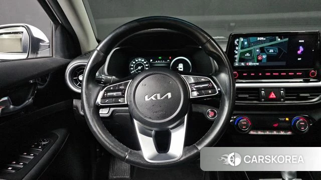 Kia The New K3 2nd generation 2021 Белый из Кореи, фото 5