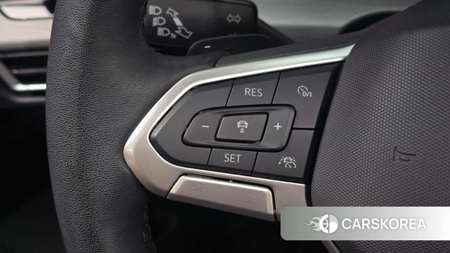 Volkswagen Golf 8th Generation 2024 Белый из Кореи, фото 5