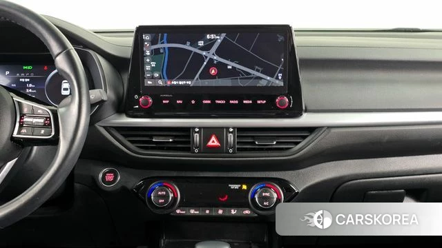 Kia The New K3 2nd generation 2022 Белый из Кореи, фото 5