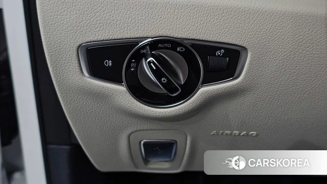 Mercedes-Benz E-Class W213 2022 Белый из Кореи, фото 5