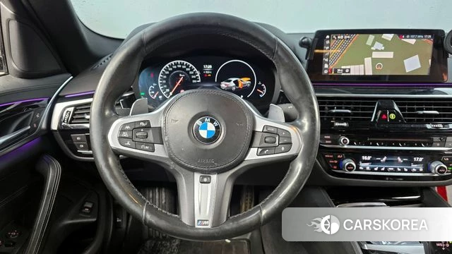 BMW 5 Series (G30) 2019 Белый из Кореи, фото 5