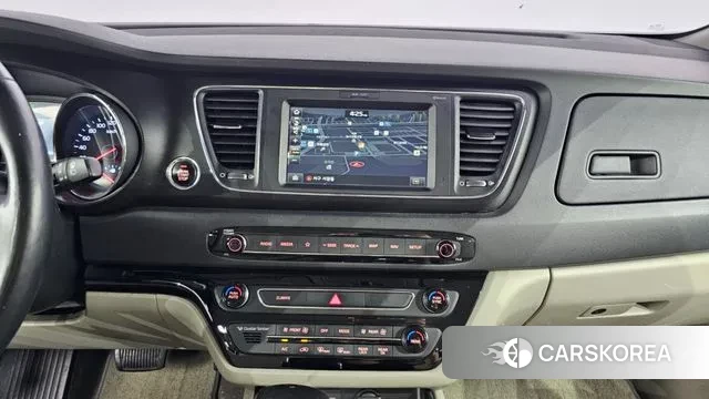 Kia The New Carnival 2018 Белый из Кореи, фото 5