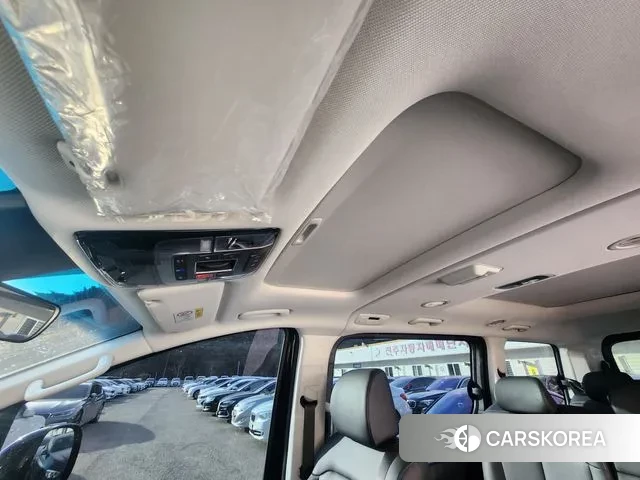 Hyundai Staria 2025 Черный из Кореи, фото 5