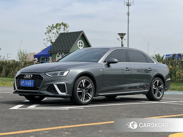 Audi A4L 2021 Темно-серый из Китая, фото 5