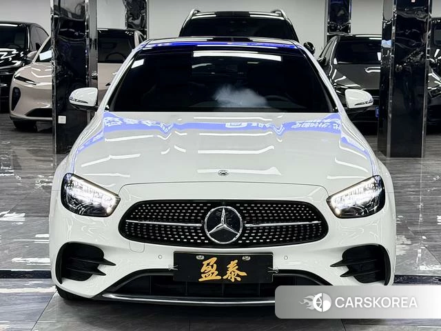Mercedes-Benz E-class PHEV 2022 Белый из Китая, фото 5