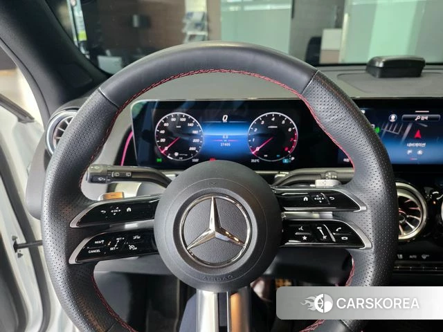 Mercedes-Benz GLB-Class X247 2025 Белый из Кореи, фото 5