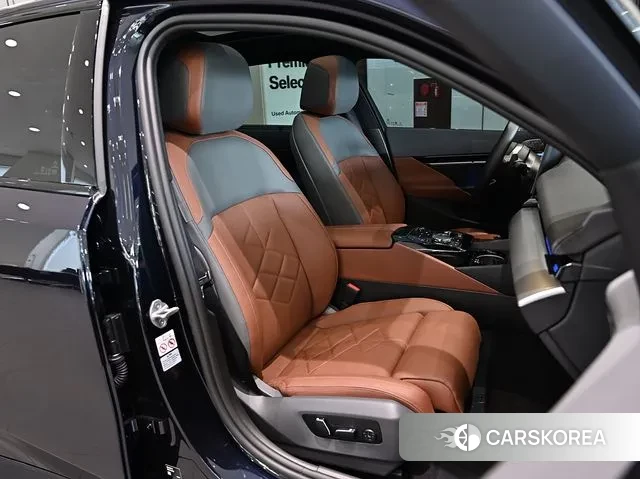 BMW 5 Series (G60) 2024 Черный из Кореи, фото 5