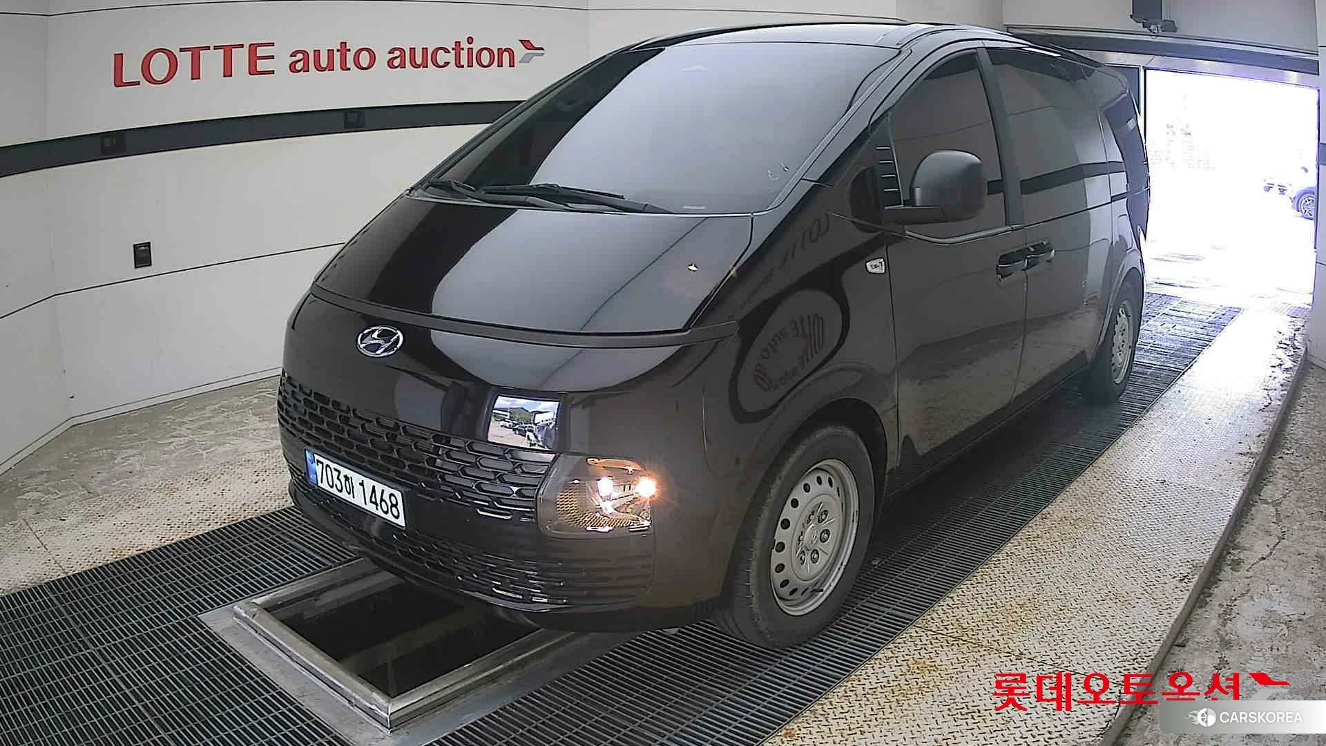 Hyundai Staria 2022 Abyss Black Pearl из Кореи, фото 5
