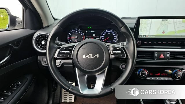 Kia The New K3 2nd generation 2024 Белый из Кореи, фото 5