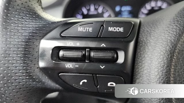 Kia Stonic 2018 Белый из Кореи, фото 5