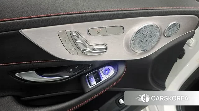 Mercedes-Benz C-Class W205 2021 Белый из Кореи, фото 5