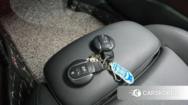 Mini Cooper S Clubman 2020 Жемчужный цвет из Кореи, фото 5