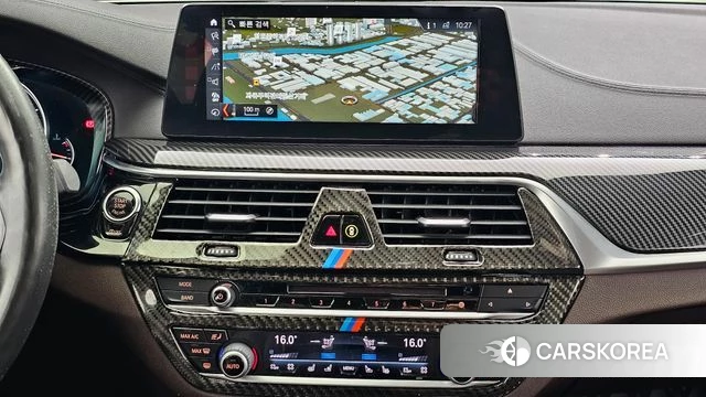 BMW 5 Series (G30) 2018 Белый из Кореи, фото 5