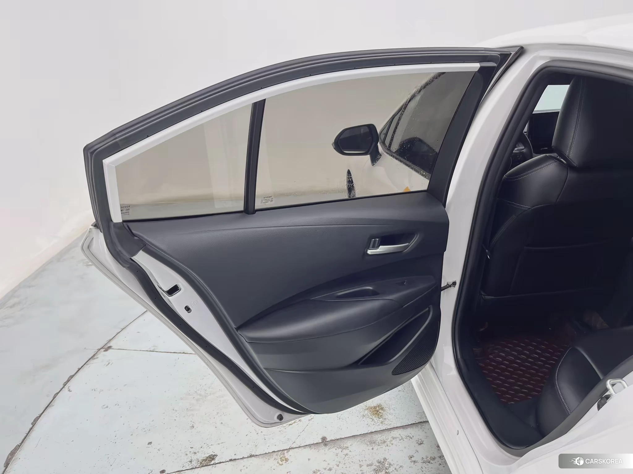 Toyota Corolla 2021 Белый из Китая, фото 5
