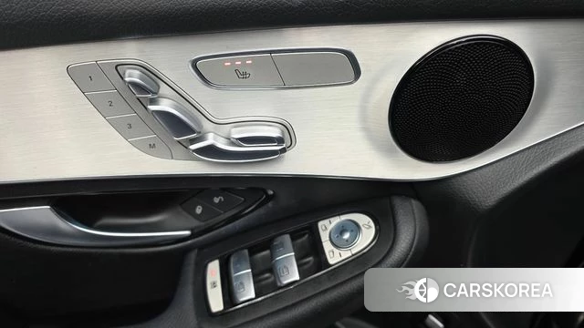 Mercedes-Benz GLC-Class X253 2018 Черный из Кореи, фото 5
