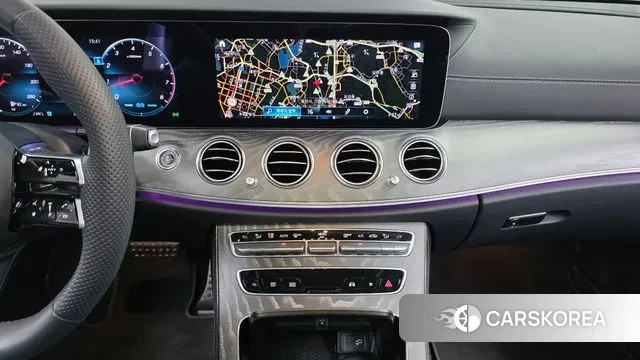 Mercedes-Benz E-Class W213 2023 Белый из Кореи, фото 5