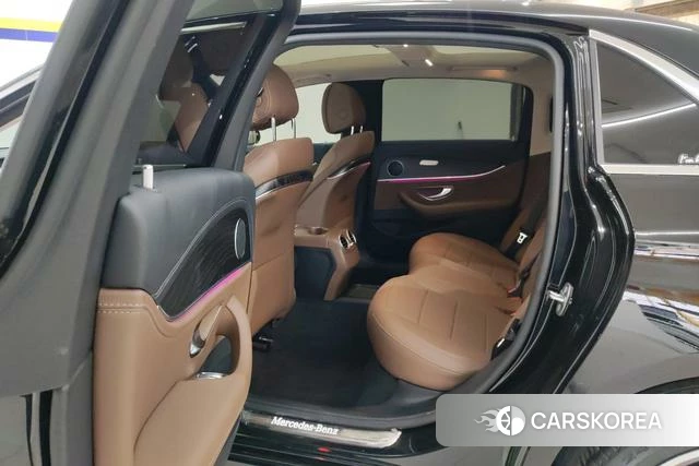 Mercedes-Benz E-class id 3902299 из Китая 5