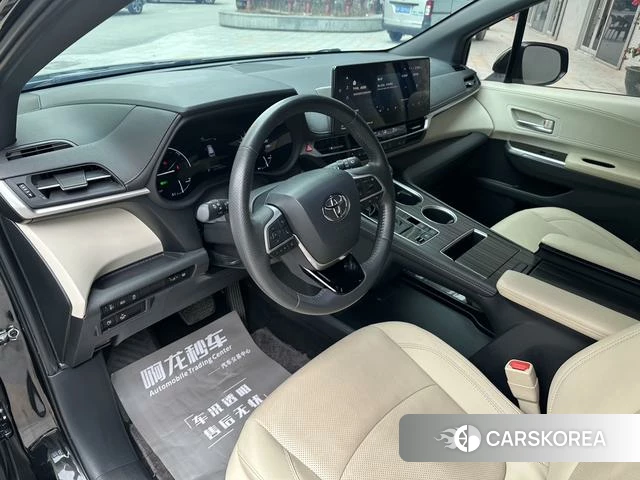 Toyota Saina 2023 Черный из Китая, фото 5